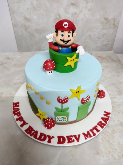 Super Mario Fondant Cake
