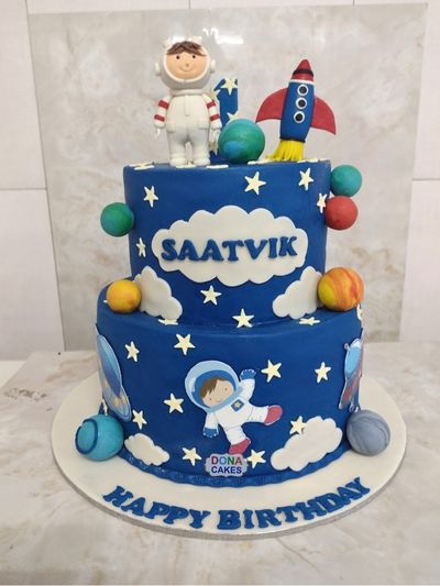 Little Astronauts First Birthday Theme Cake 