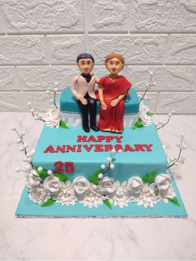 Couple Anniversary  Fondant Cake