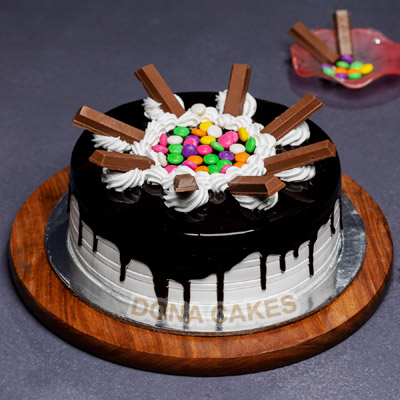 Choco Vanilla Kit kat Jems Cake