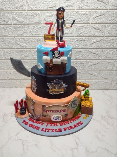 Pirate Girl Theme Fondant Cake